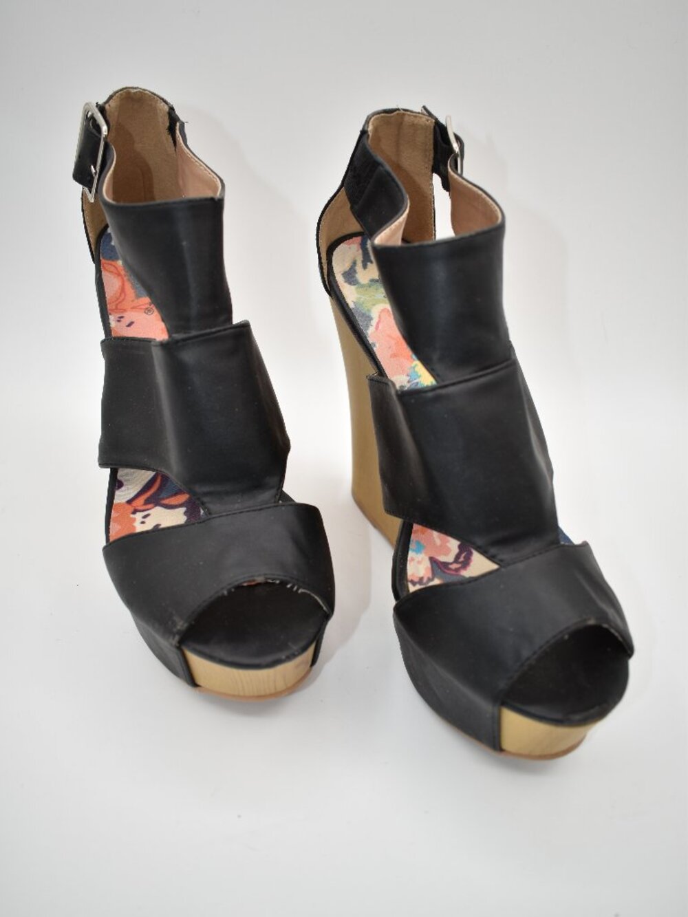 Women's 8 Platform Wedge Sandals in Black-Brown with Floral insole Qupid Kendall
